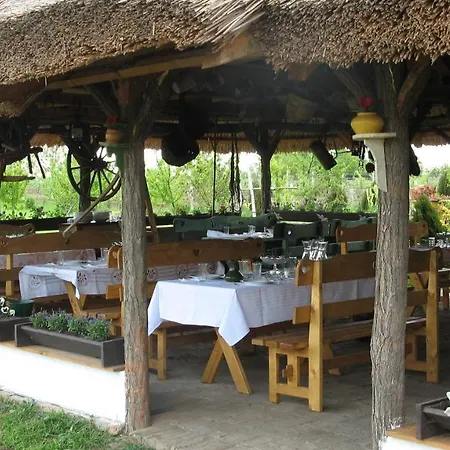 Etno Kuca Deram Farm stay