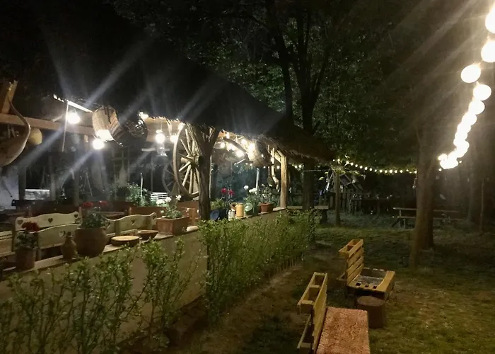 Etno Kuca Deram Smještaj na farmi